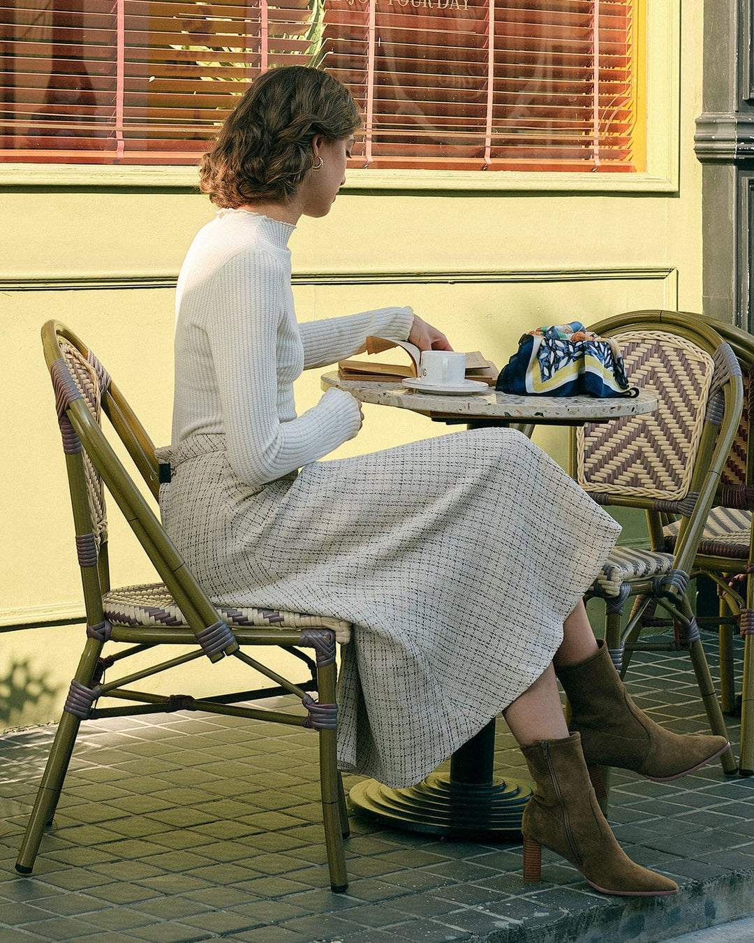 Camisola lisa de gola alta com corte slim Premium