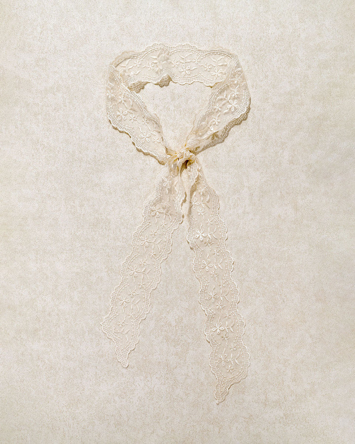 Faixa de cabelo em renda bege - Acessório de cabelo elegante e delicado