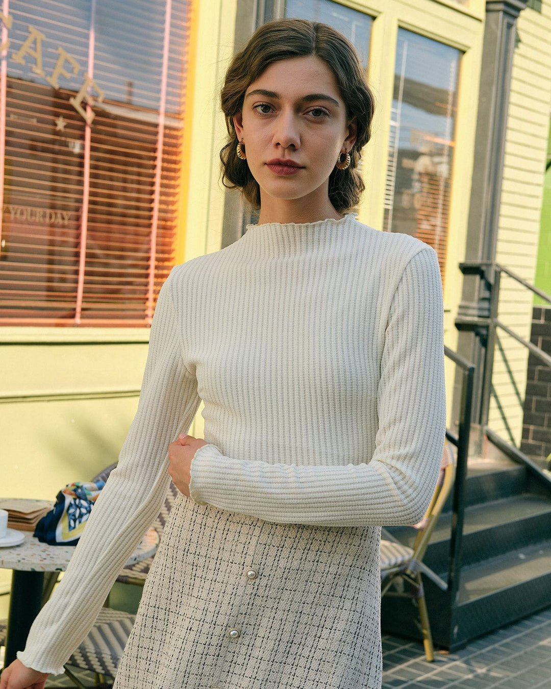 Camisola lisa de gola alta com corte slim Premium