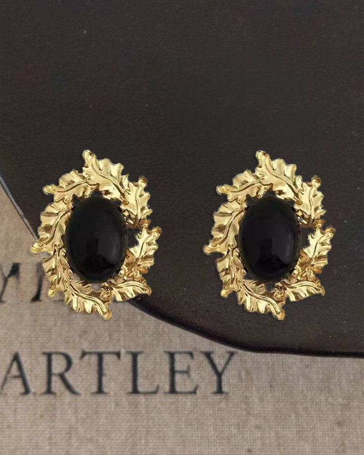 Brincos pretos elegantes