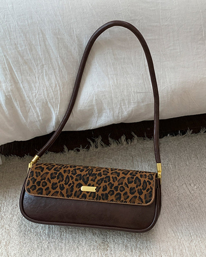 Bolsas de mão castanhas intemporais para o estilo do dia a dia