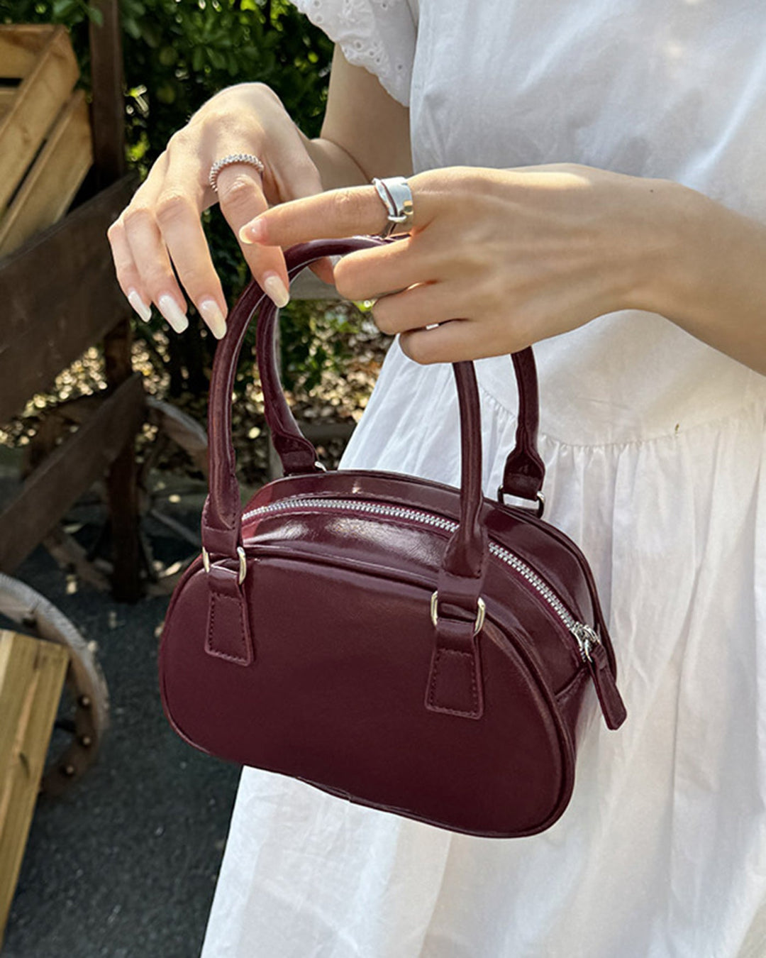 Bolsas de Mão Vinho – Acessórios Elegantes e Versáteis para Todas as Ocasiões