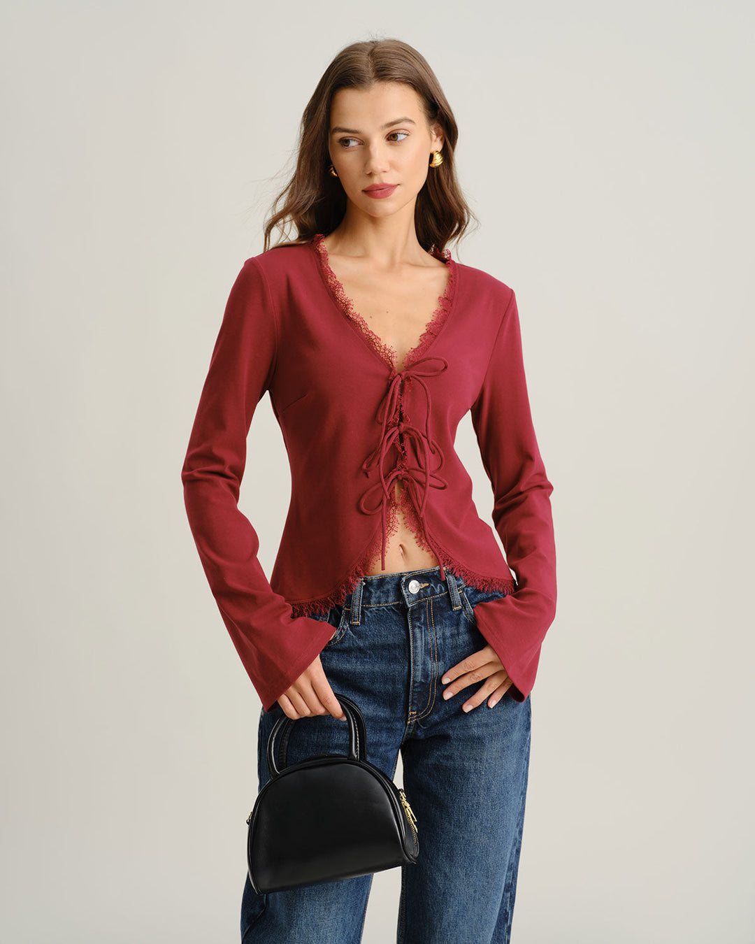 Cardigan vermelho elegante com decote em V e laço na frente