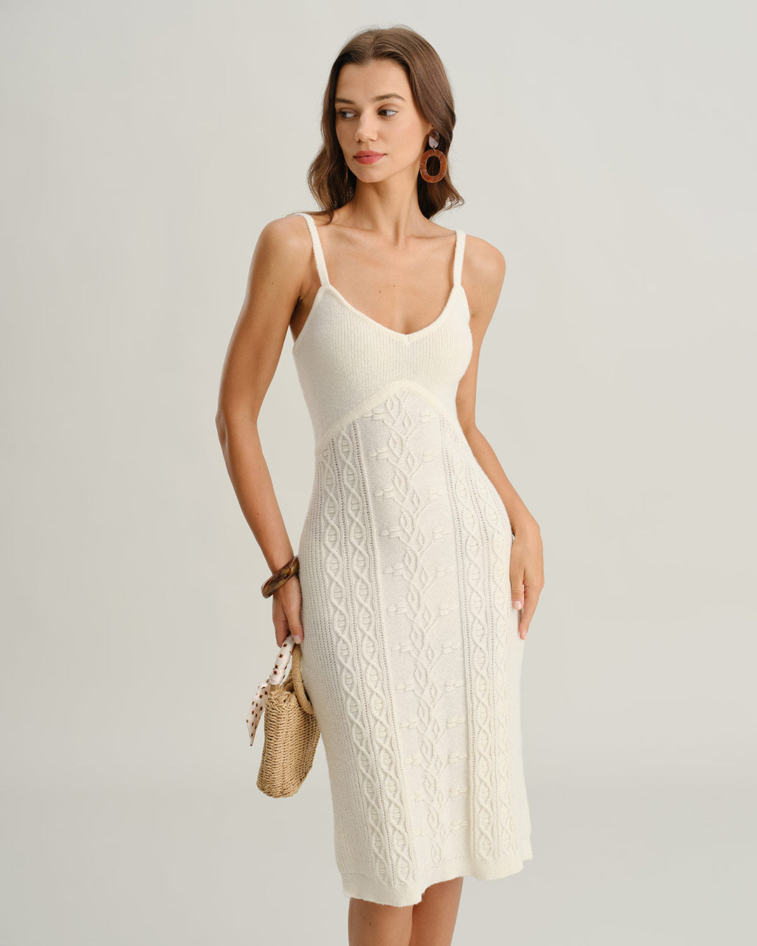 Vestido Midi de malha bege, justo ao corpo - caimento elegante e aconchegante