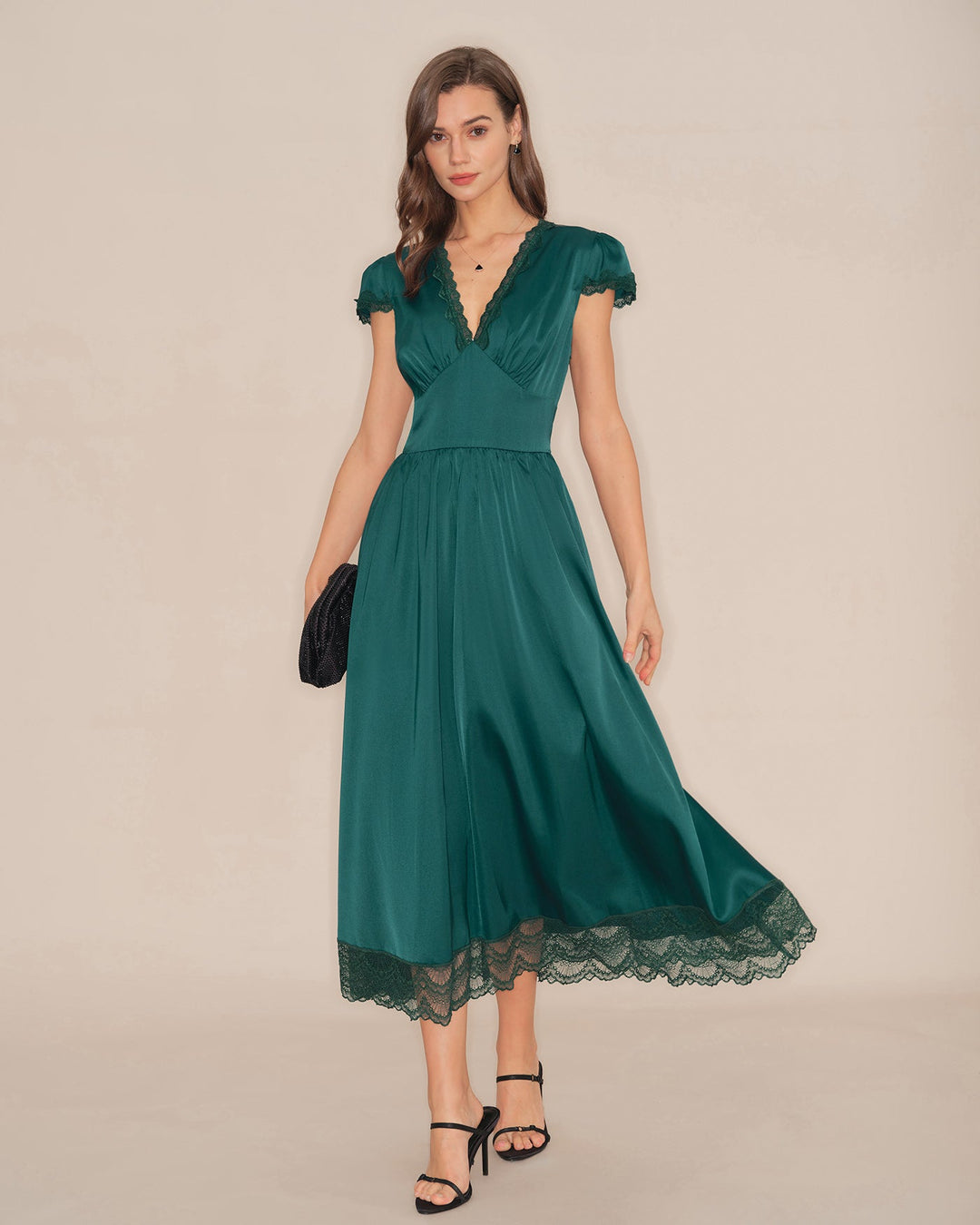 Vestido Maxi de Renda Verde Esmeralda com Decote em V
