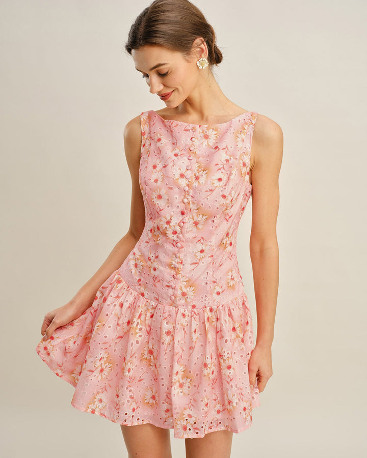 Vestido curto floral com decote canoa elegante